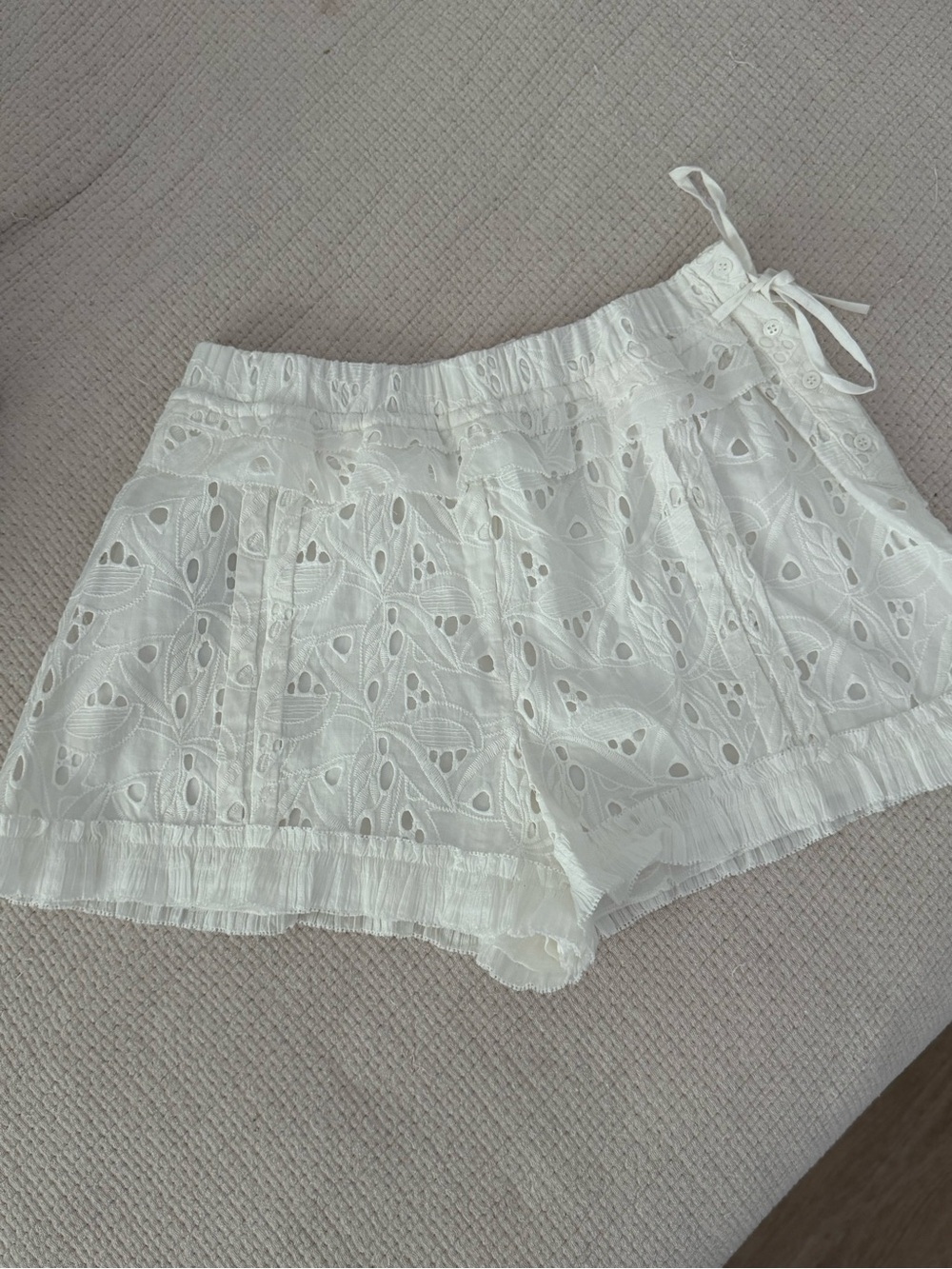 White Eyelet Ruffle Mini Shorts - Picture 4 of 5